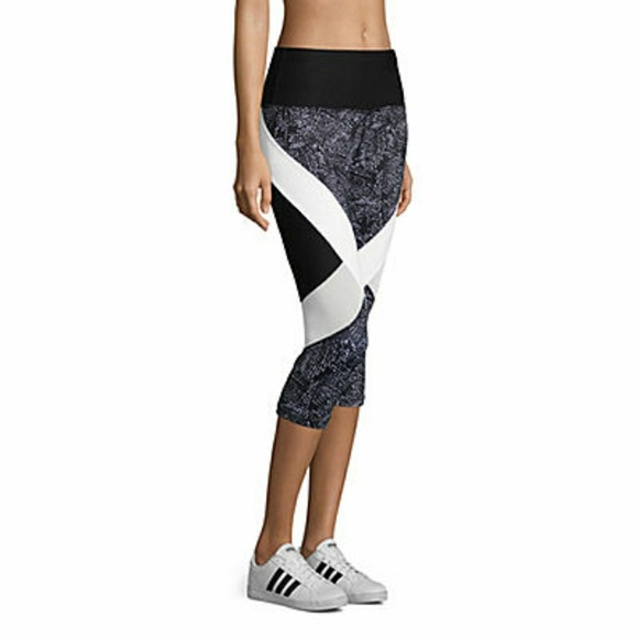 Xersion Pants - NWT  Performance Capris XXL Final Price *Last 1